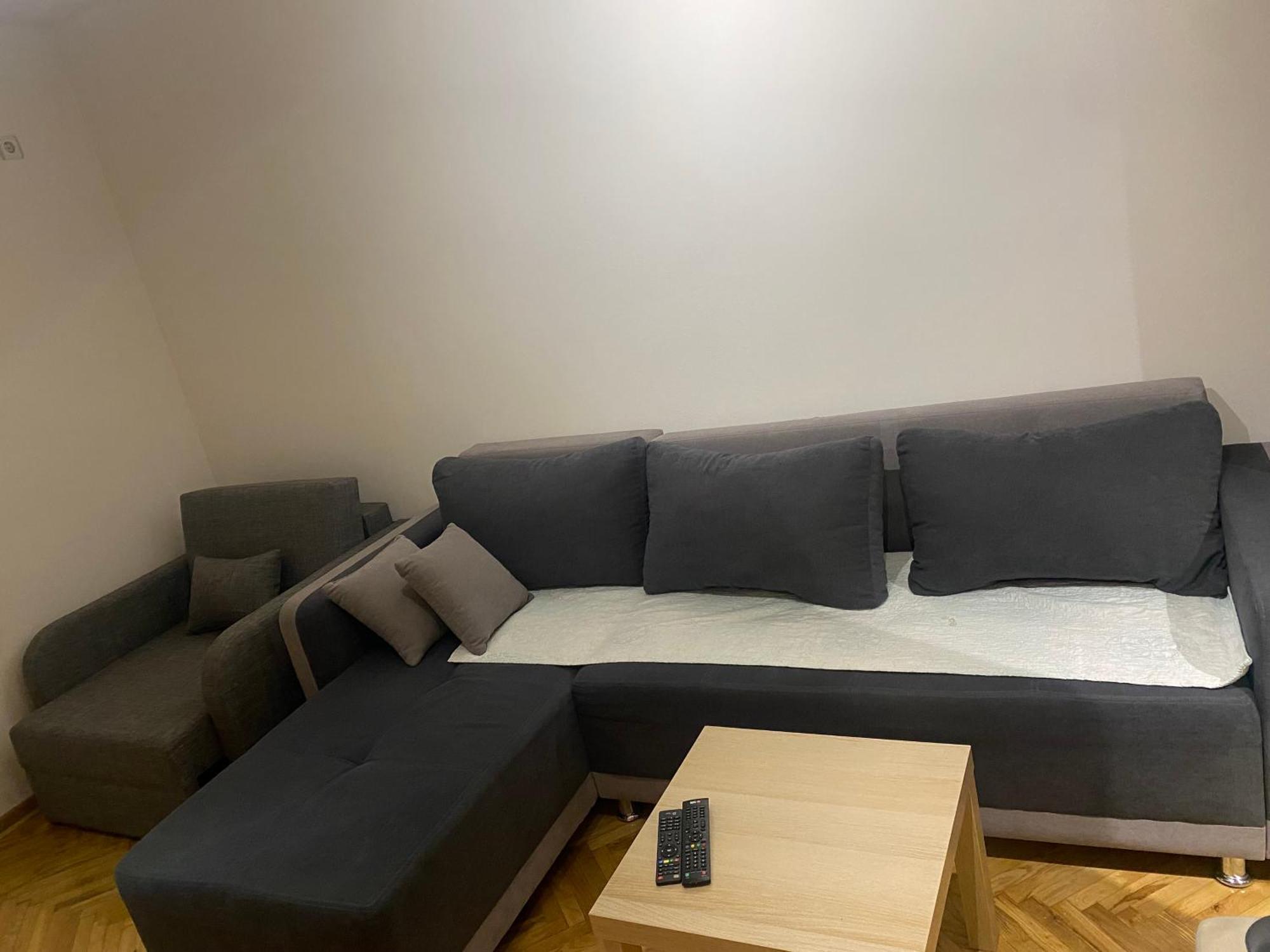 Mb Akva Park Raj Apartment